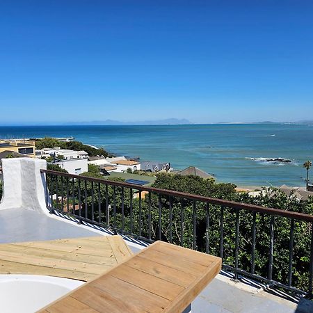 La Isla Bonita Bed and Breakfast Kaapstad Buitenkant foto