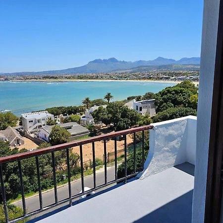 La Isla Bonita Bed and Breakfast Kaapstad Buitenkant foto