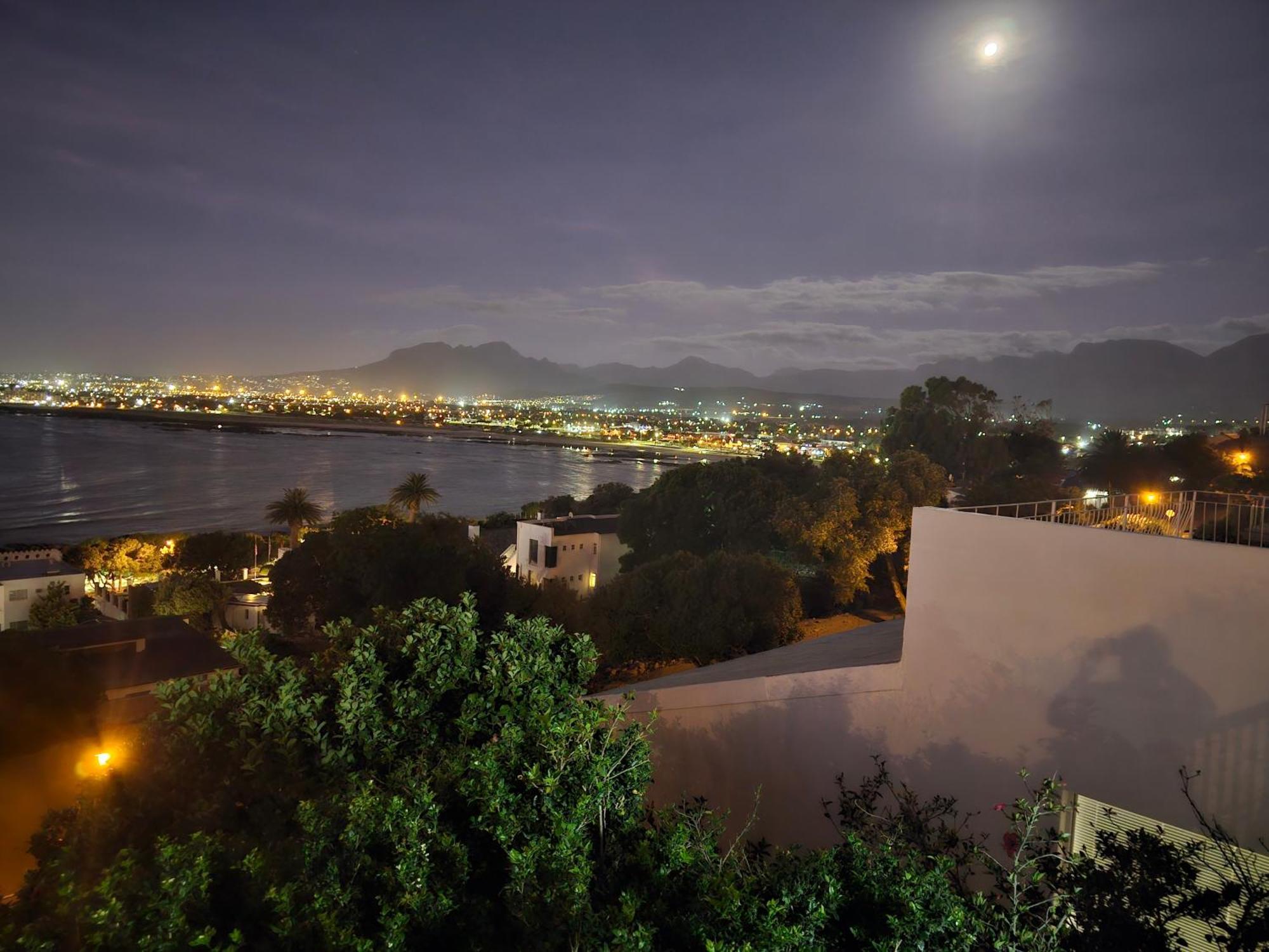 La Isla Bonita Bed and Breakfast Kaapstad Buitenkant foto