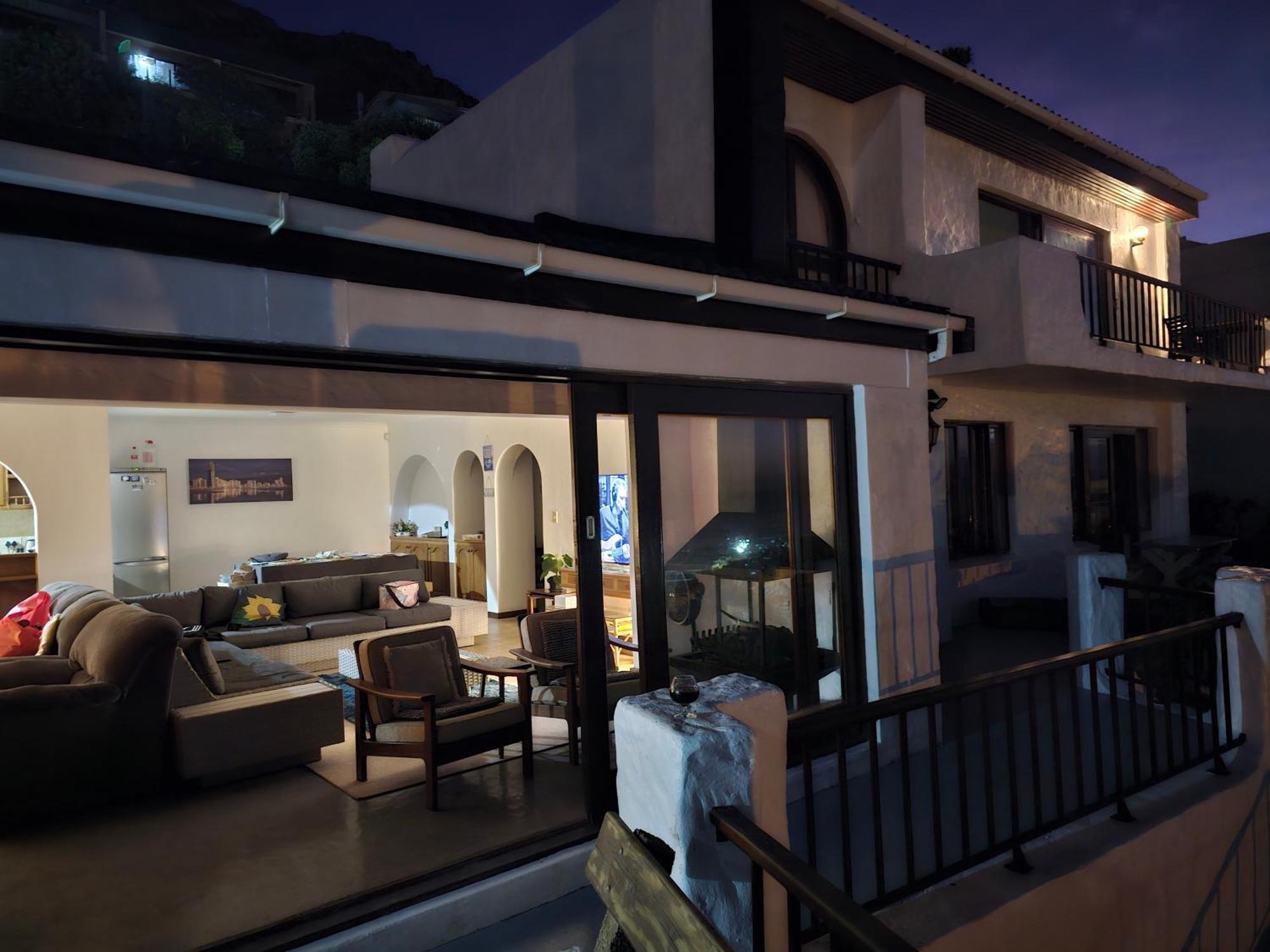 La Isla Bonita Bed and Breakfast Kaapstad Buitenkant foto
